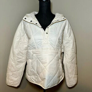 New without tags. American Eagle AE‎ Popover Puffer Jacket women’s size M cream